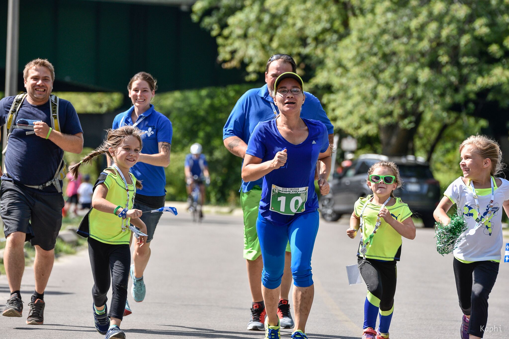 People running for Move4Transplant